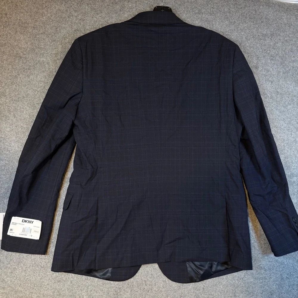 DKNY Duran Men Navy Blue Plaid 2 Piece Suit Modern Fit 42 Short 35W DNUR217W0356